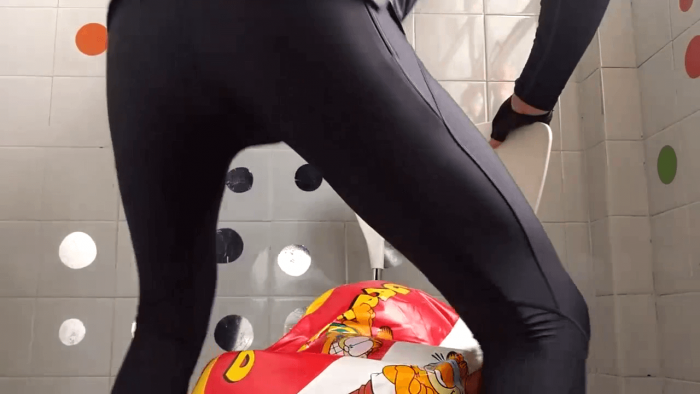 1709. Beach balls brutally popped