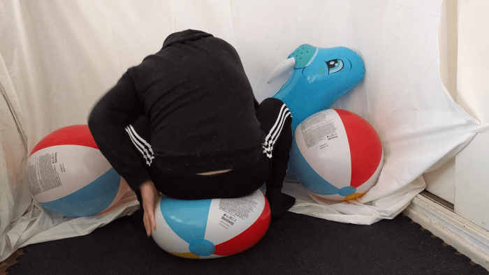 2002. Angry coach bursts student beach balls