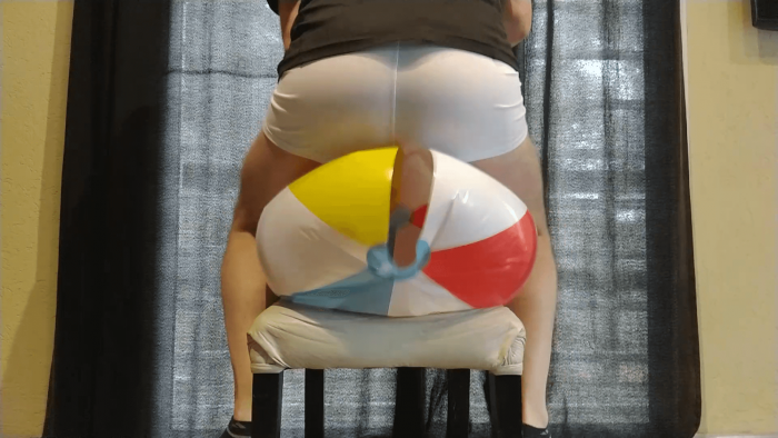 2510. Big vs small beach ball popping
